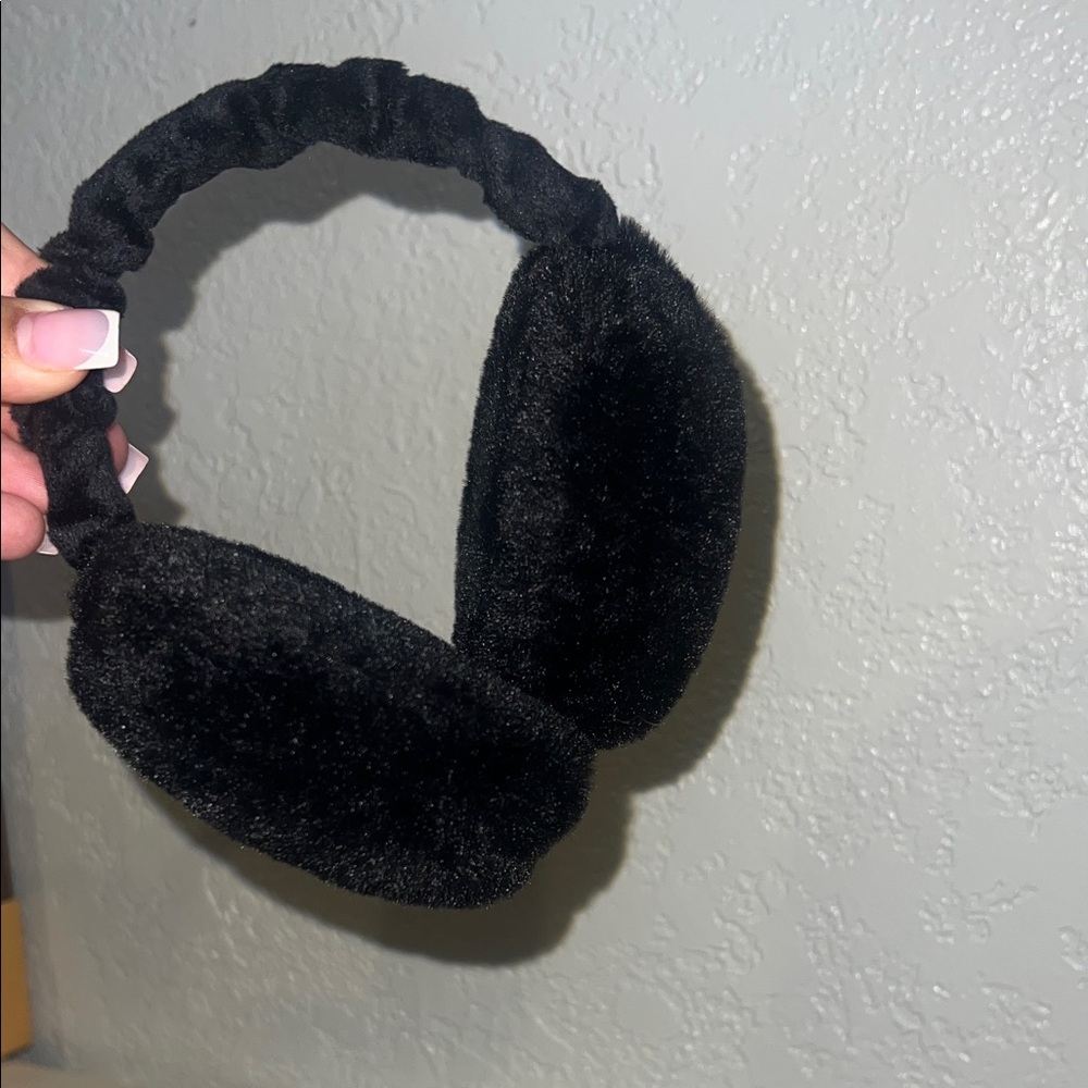 Earmuff Bundle ✨📦 - Picture 3 of 3